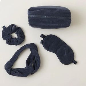 Barefoot Dreams CozyTerry Resort 3-Piece Set w/ Travel Bag